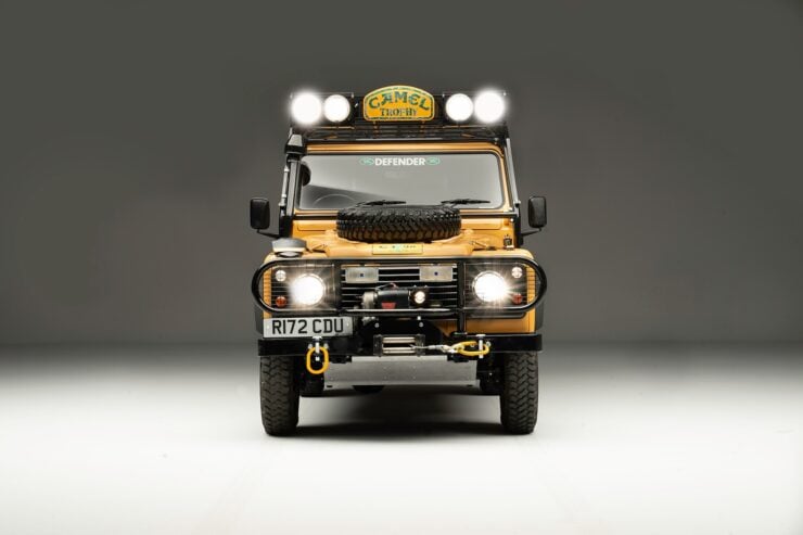 Camel Trophy Land Rover Defender 3