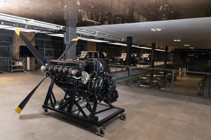 Rolls-Royce Merlin V12 Aero Engine 4