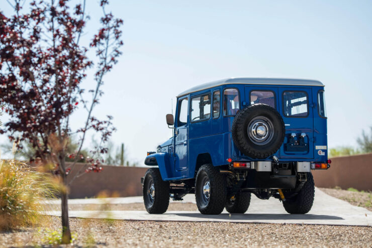 Toyota Land Cruiser FJ43 10