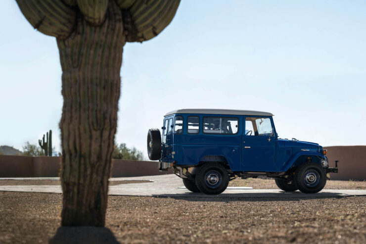 Toyota Land Cruiser FJ43 4