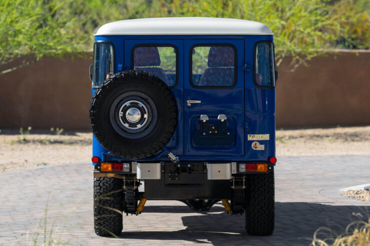 Toyota Land Cruiser FJ43 6