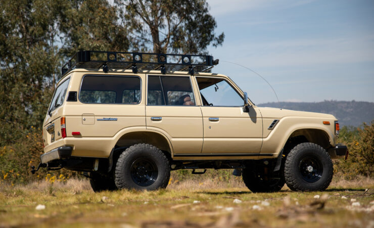 Toyota Land Cruiser FJ60 15