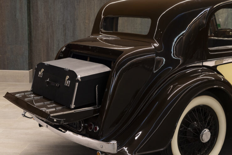 Bentley 4¼ Liter Pillarless Saloon 12