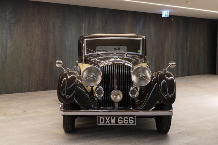 Bentley 4¼ Liter Pillarless Saloon 6