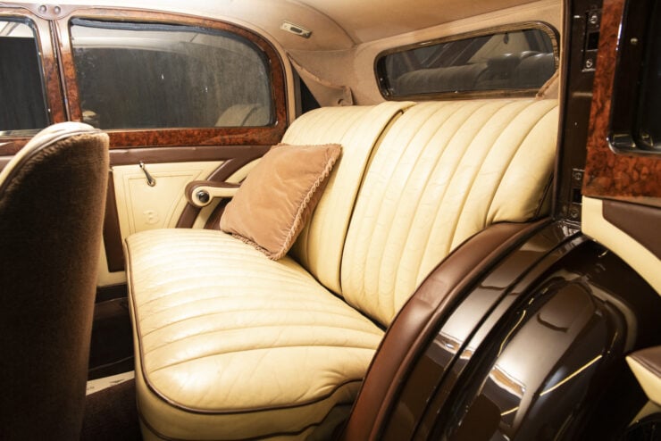 Bentley 4¼ Liter Pillarless Saloon 9