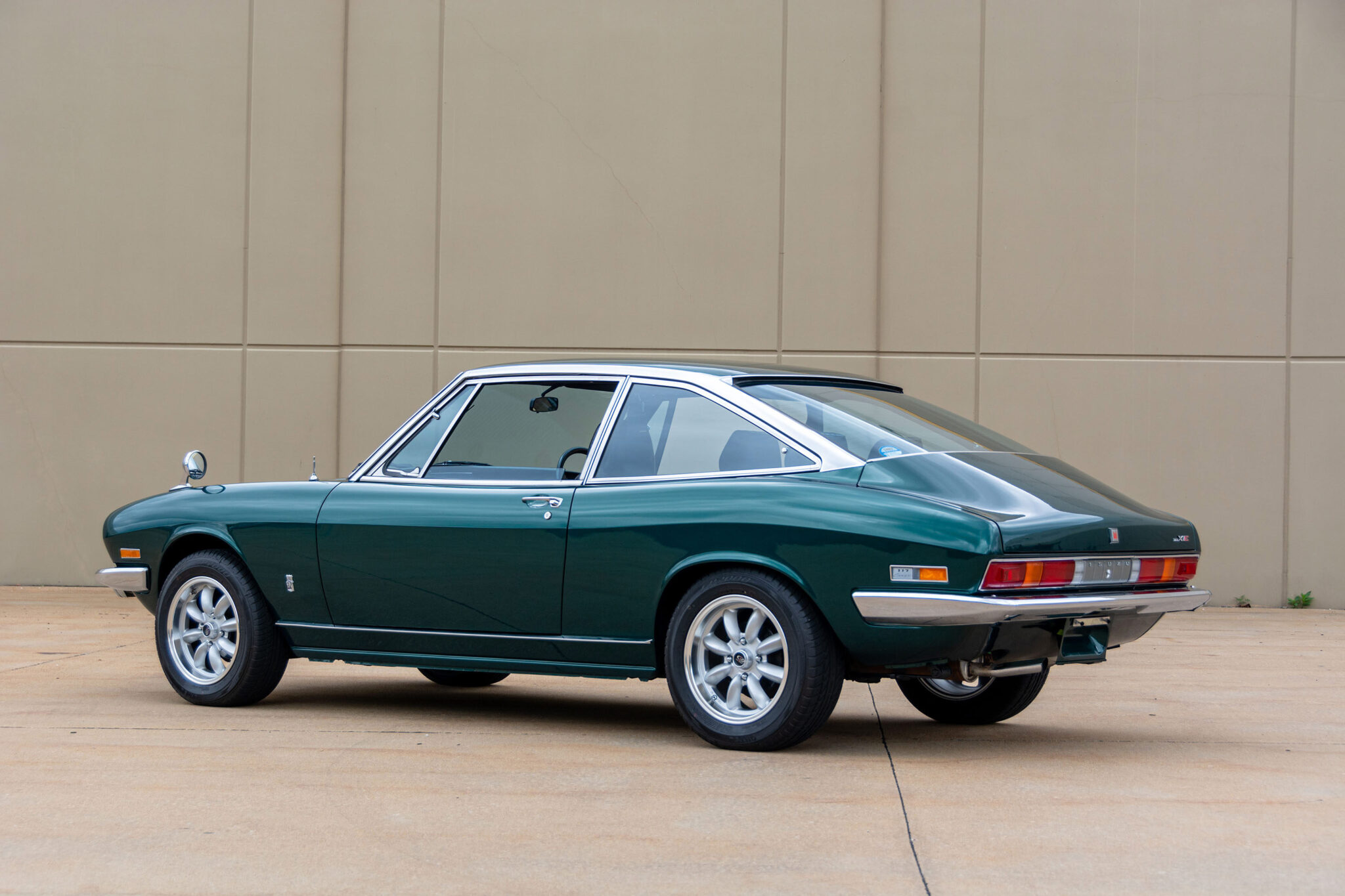 Isuzu 117 coupe