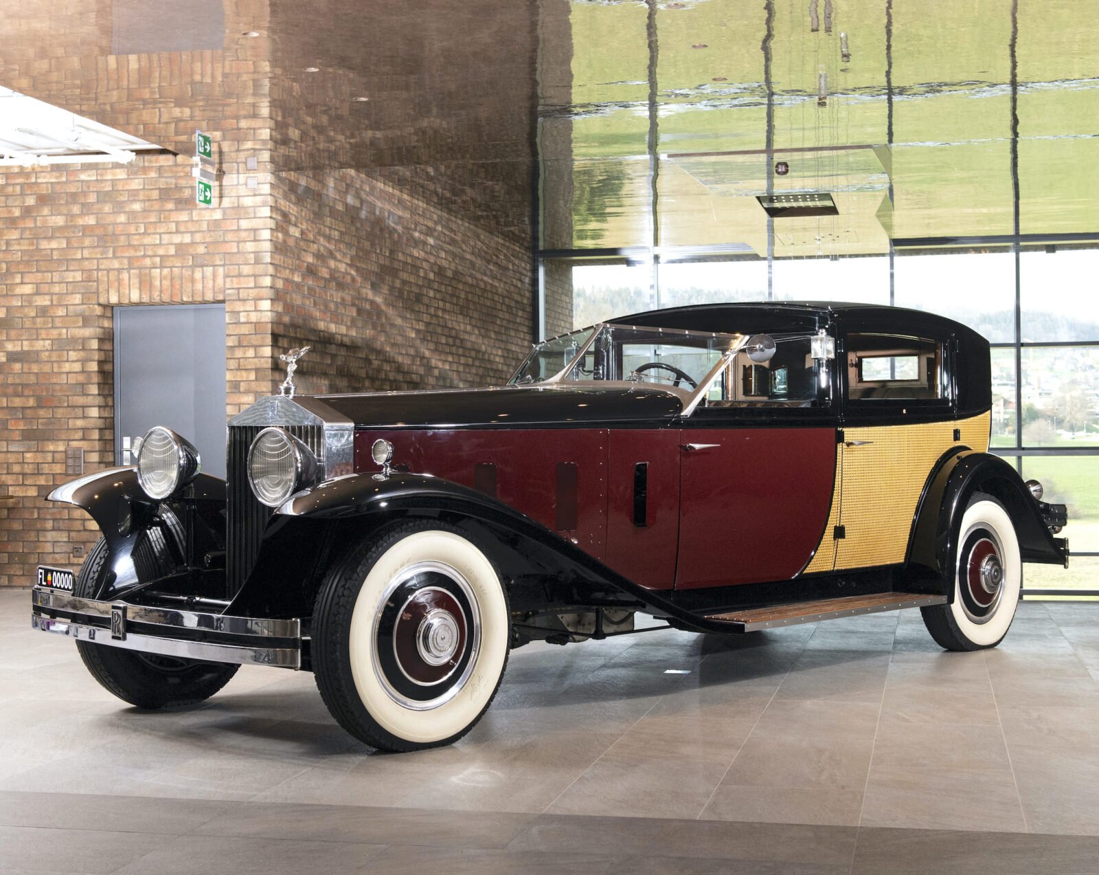 Vintage RollsRoyce and Bentley cars