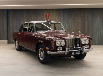 Rolls-Royce Silver Shadow Car