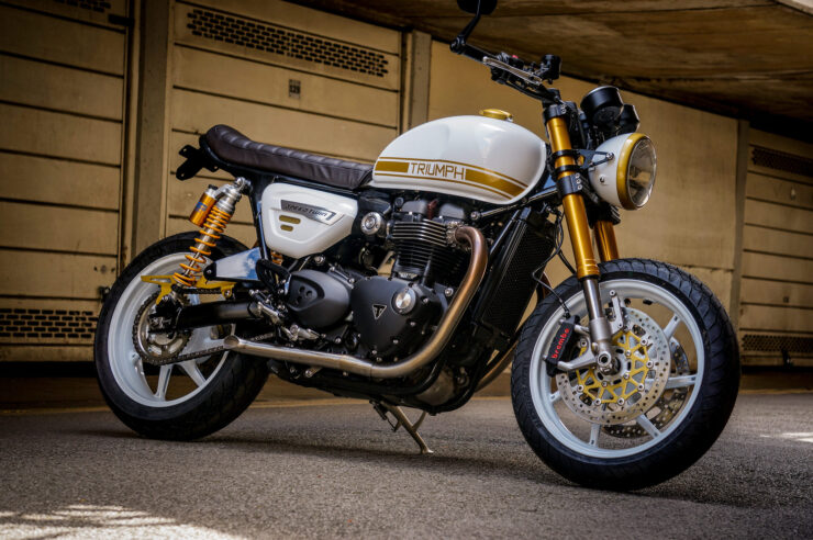 Custom Triumph Speed Twin 17