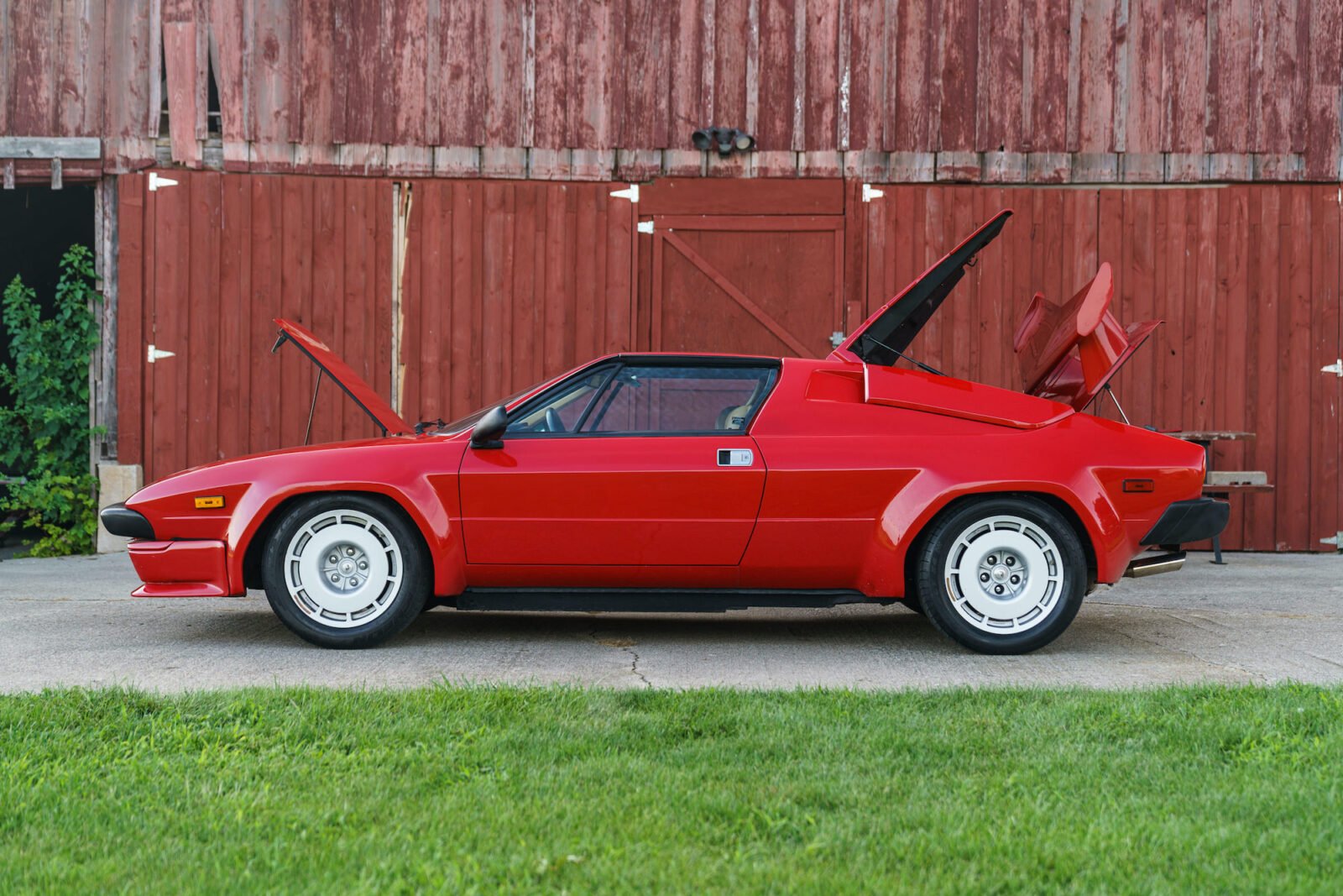 The Lamborghini Jalpa: The Countach's Little-Known Sibling