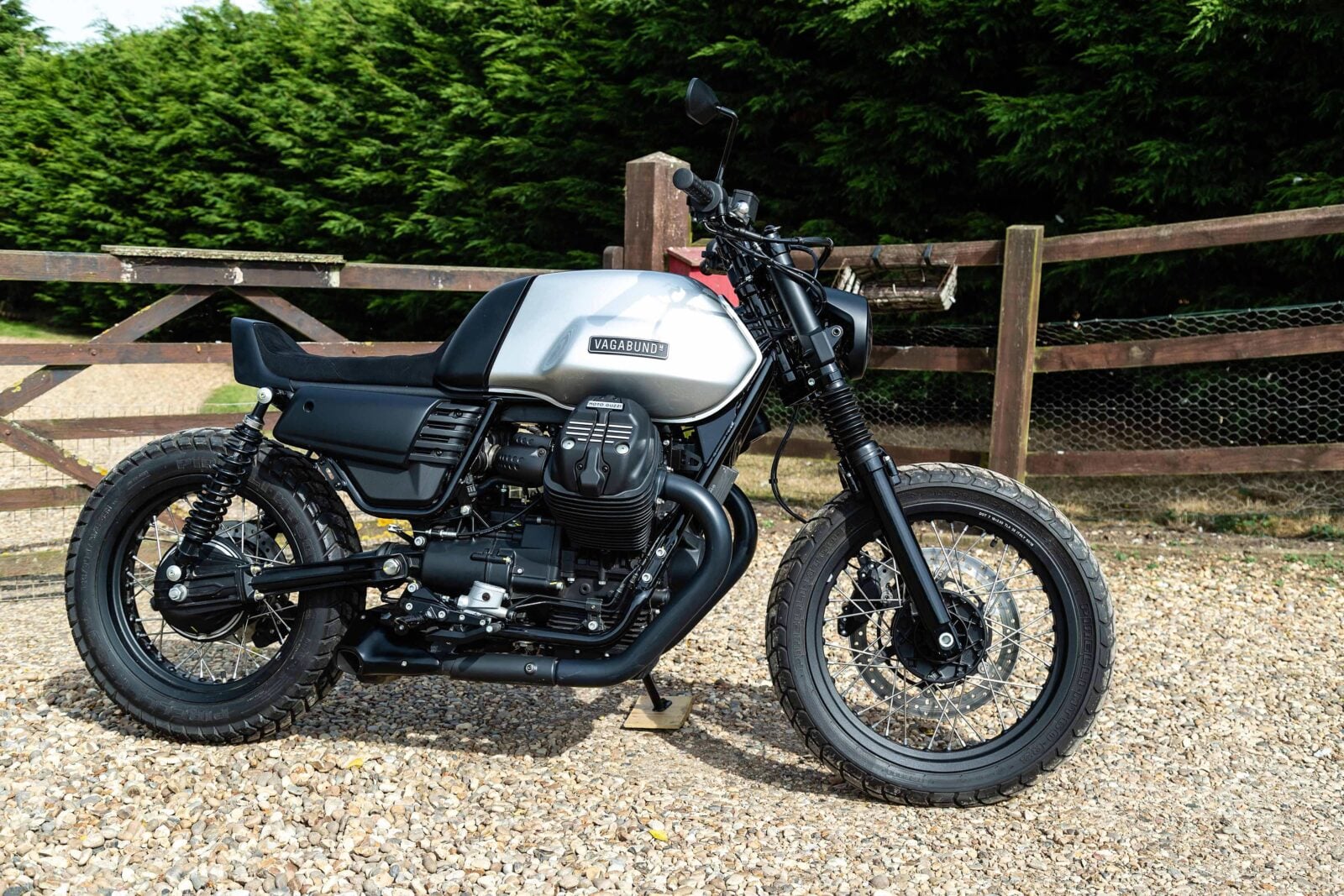 Moto Guzzi V7 Custom