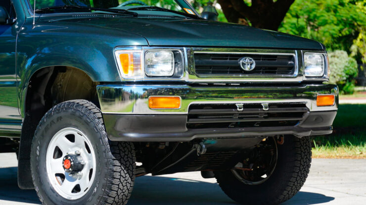 Fifth Generation Toyota Pickup Hilux 11