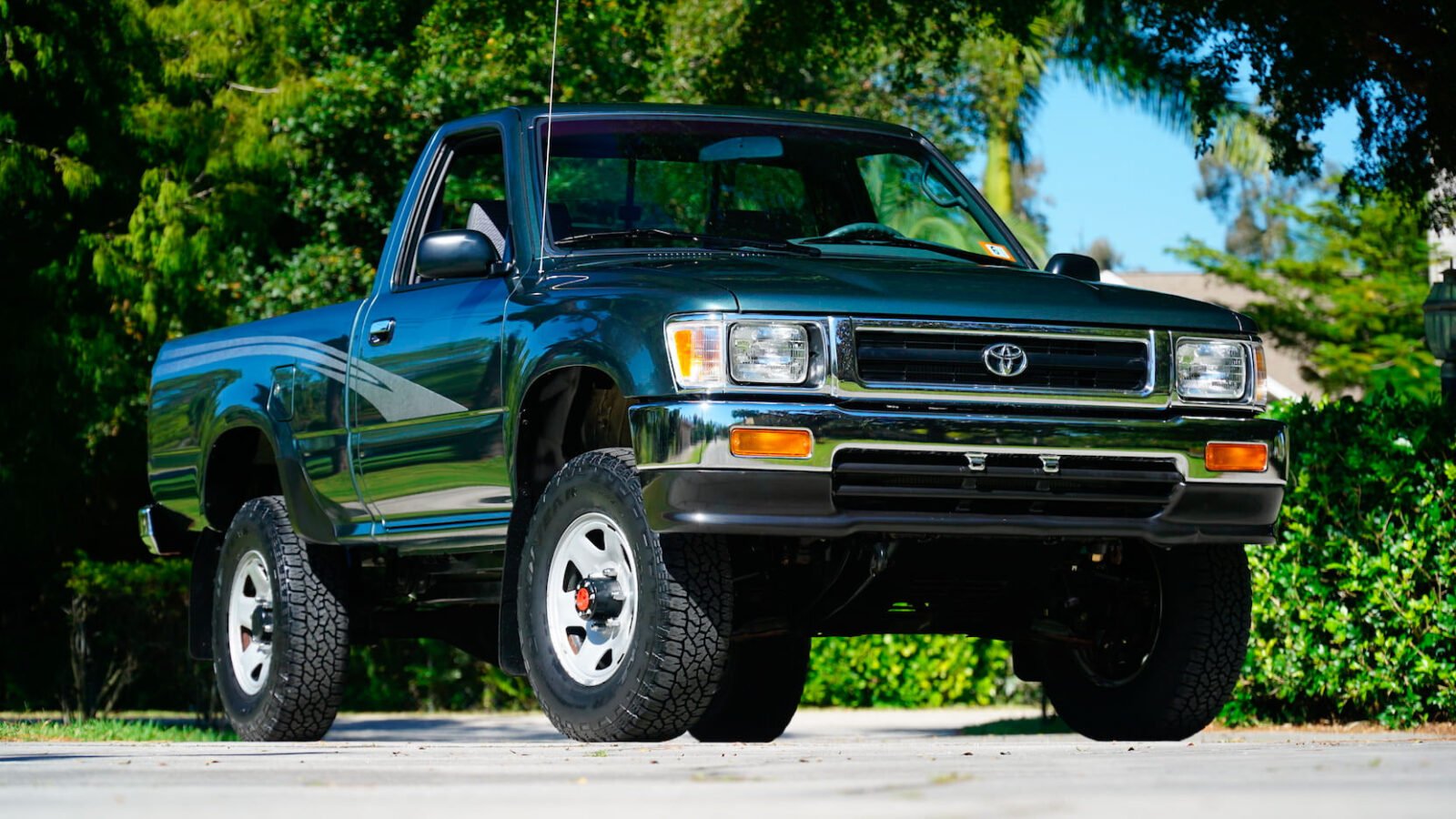 Fifth Generation Toyota Pickup Hilux