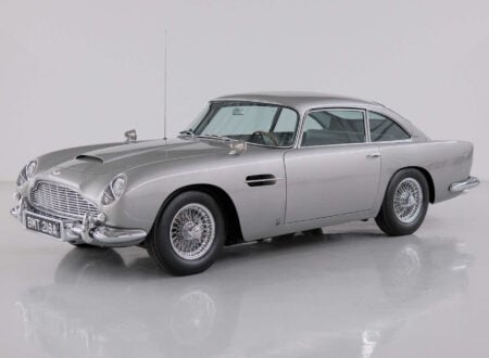 James Bond Goldfinger Aston Martin DB5 Continuation