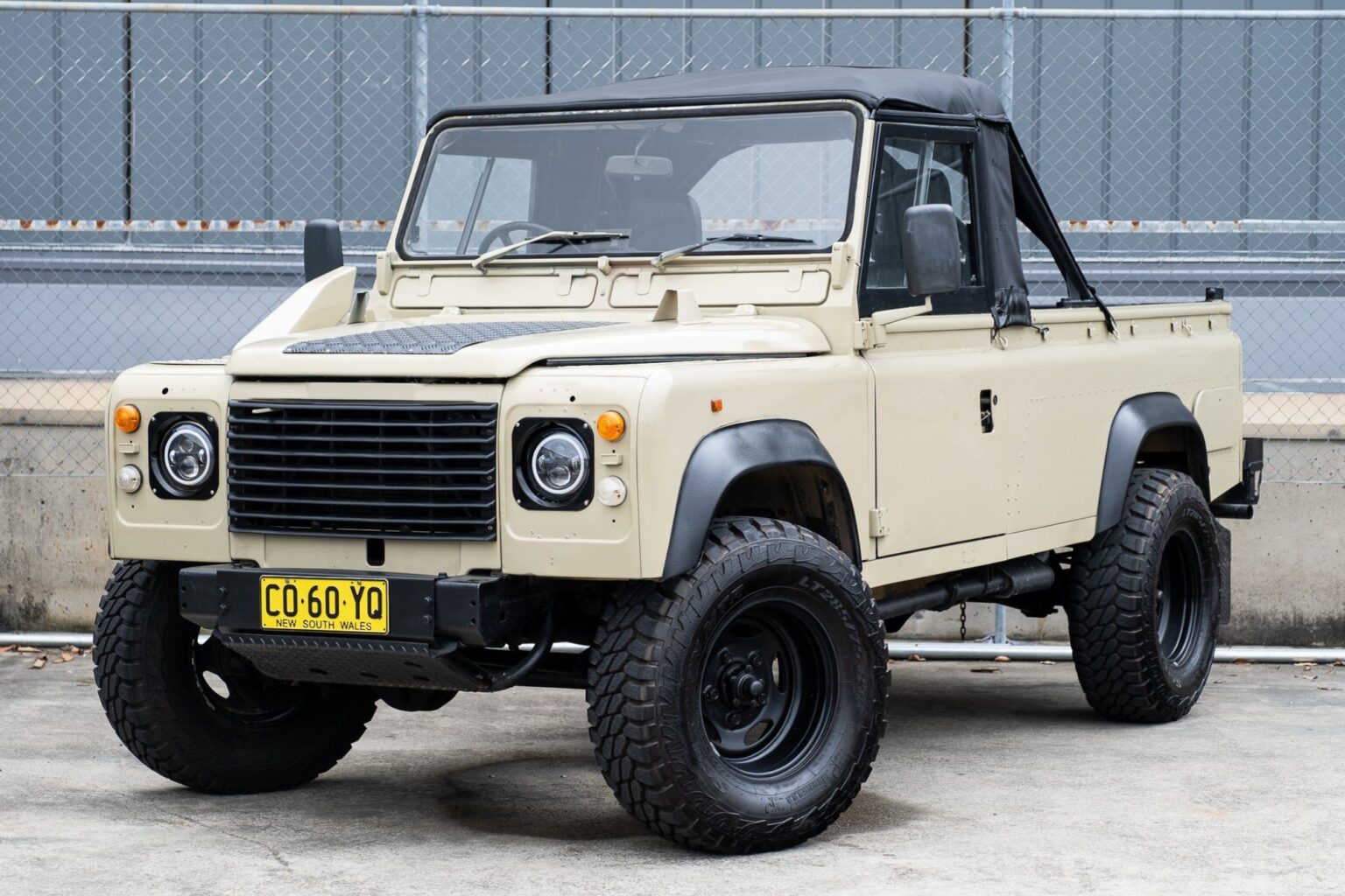 For Sale: An Australian Army Land Rover Perentie – The 