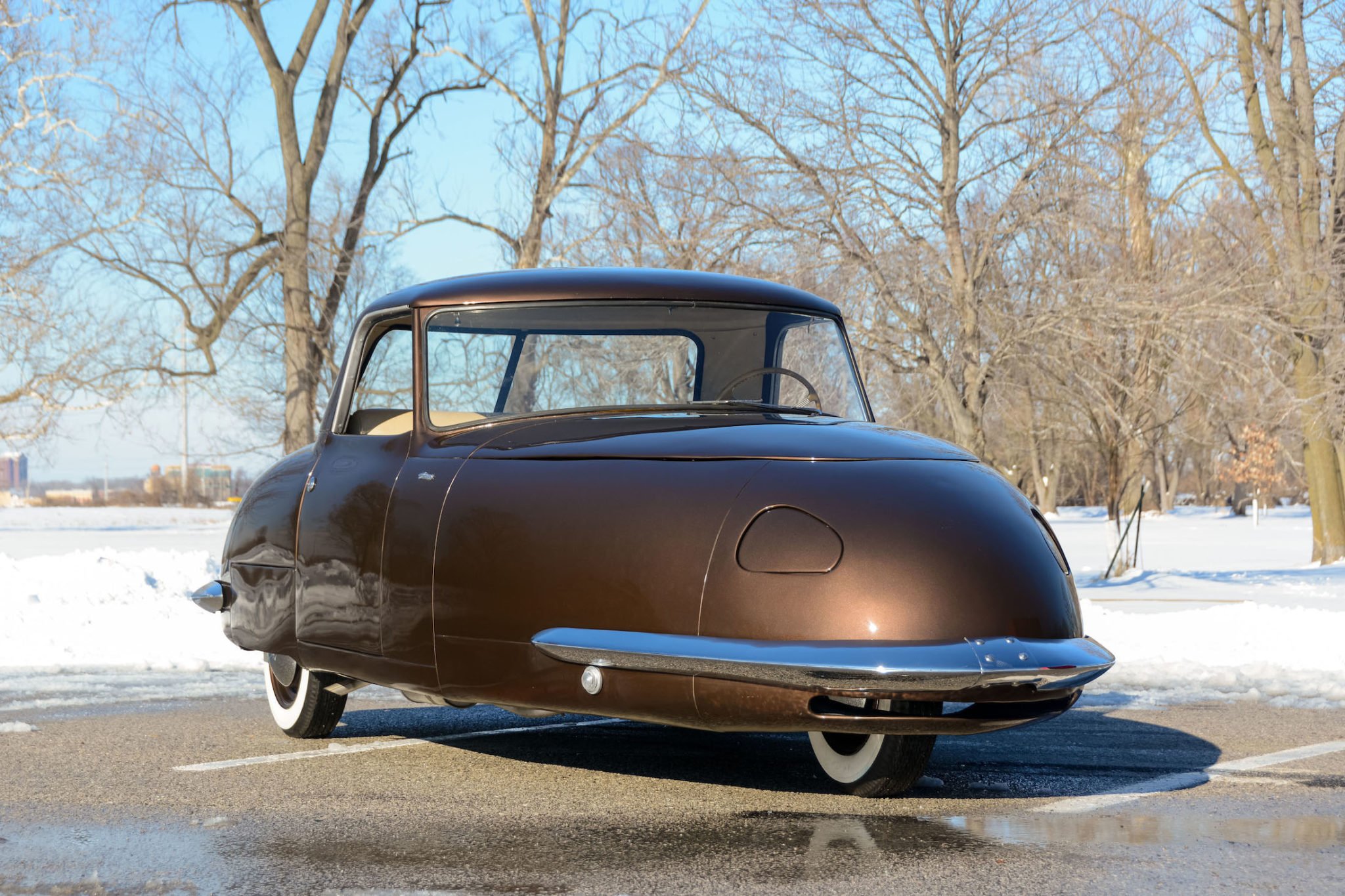 A Rare Davis Divan: "The Ultimate Car Of The Future" From 1948