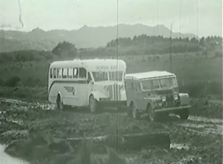 Land Rover Towing Bus
