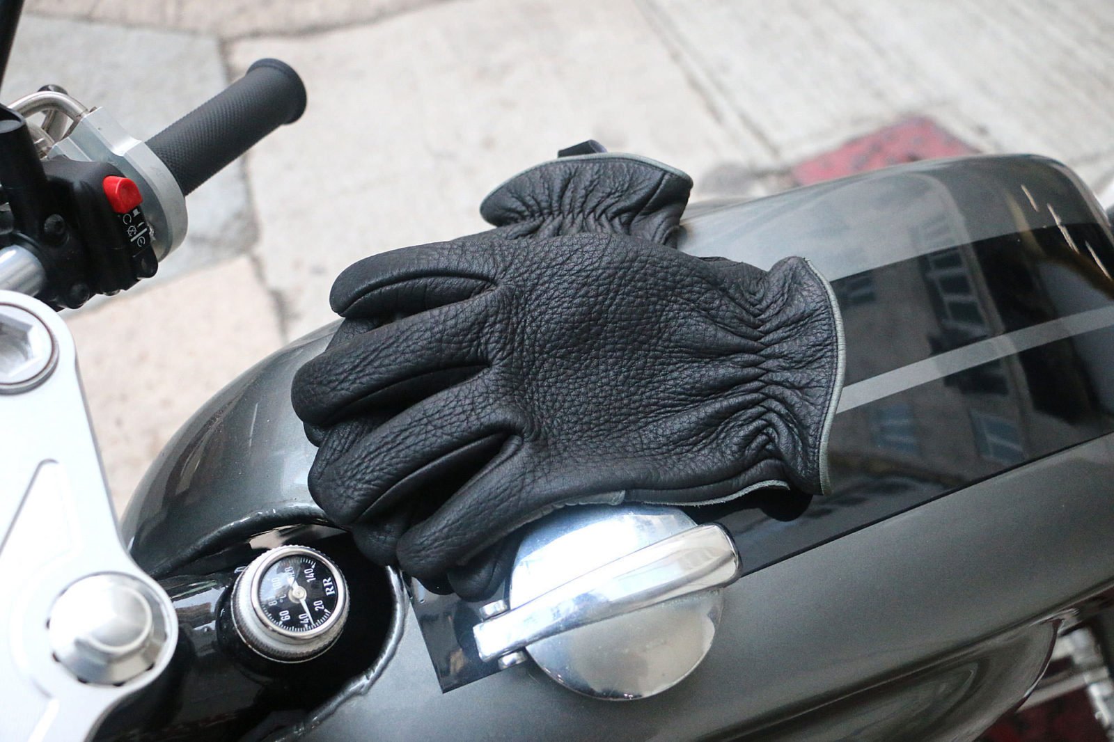 Angry Lane Leather Gloves