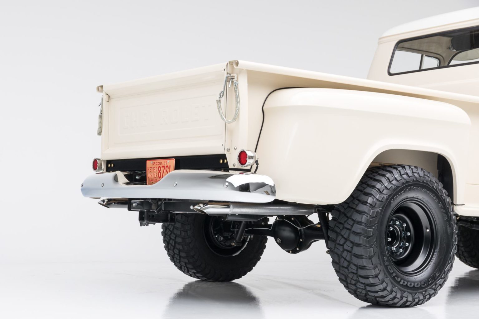 Retro Adventure Truck: A 1955 Chevrolet 3200 NAPCO 4×4 Pickup