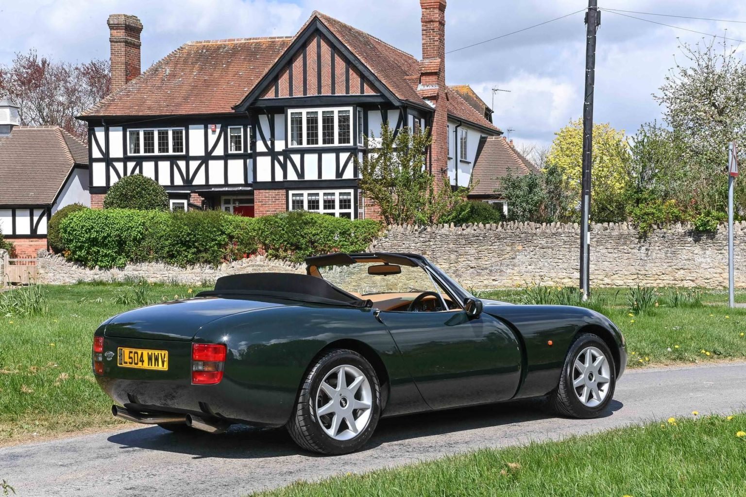 The TVR Griffith 500 – A Rare V8 Roadster From The 1990s