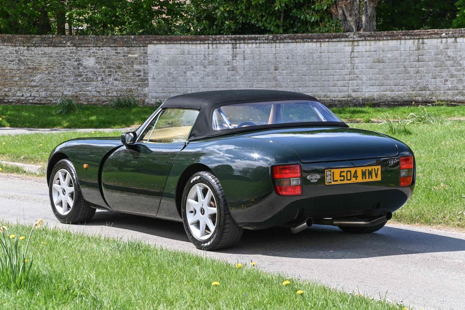 The TVR Griffith 500 – A Rare V8 Roadster From The 1990s