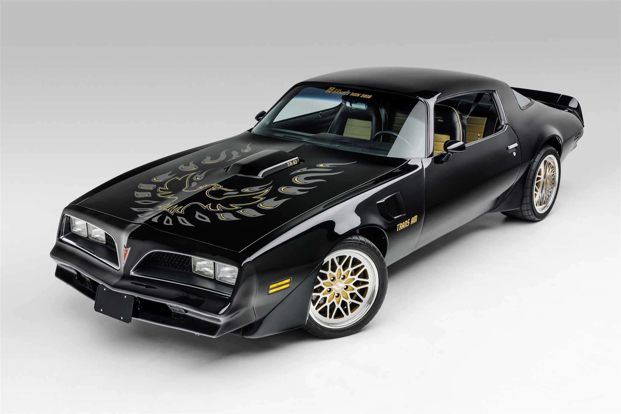 1977 pontiac trans am smokey and the bandit