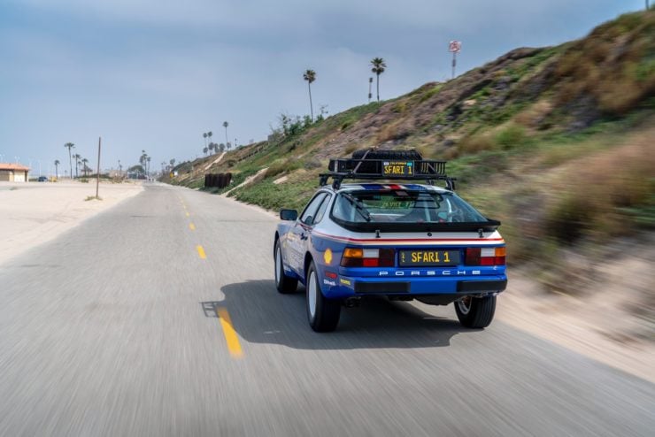 Porsche 944 Safari Rally 17