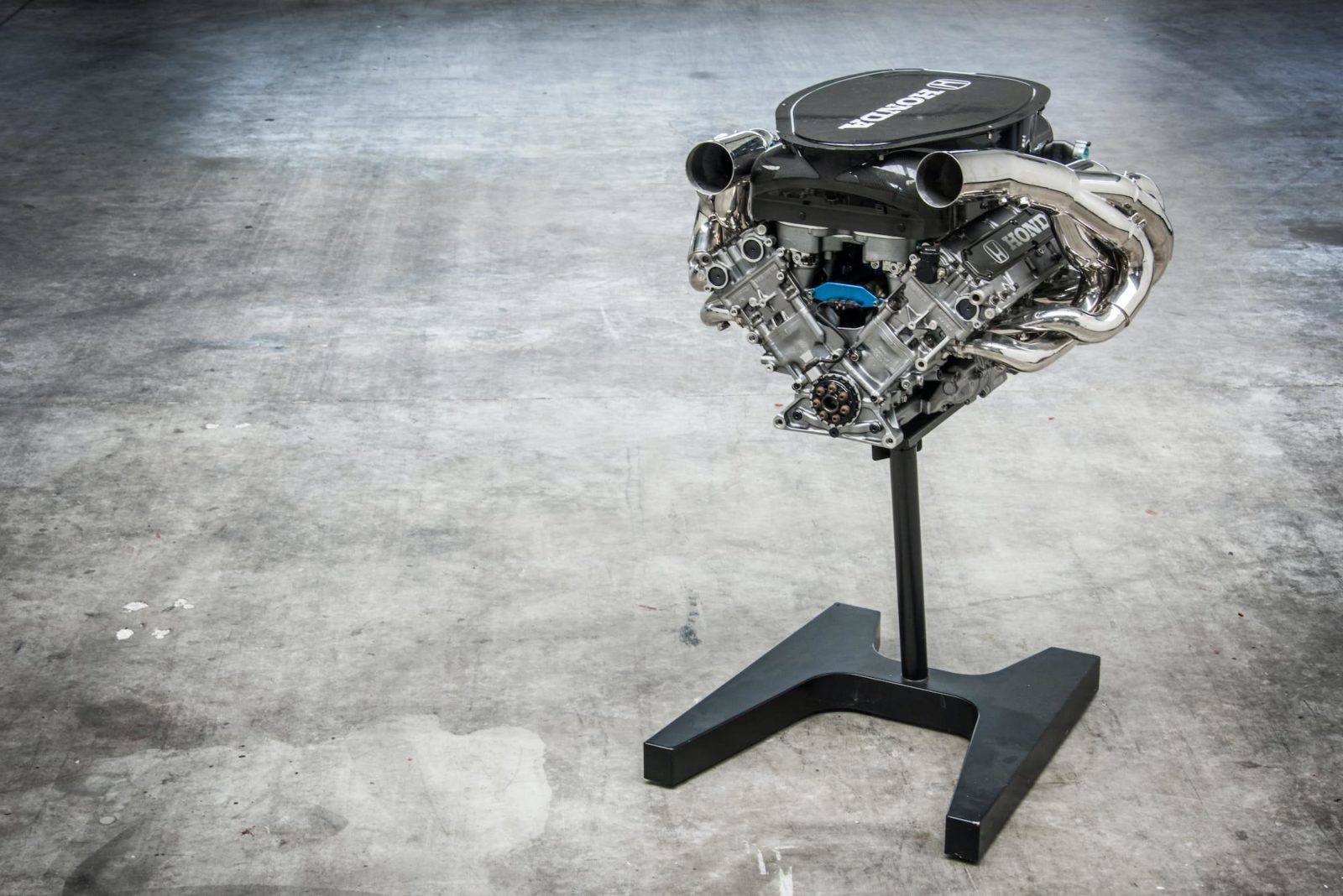 For Sale A 2001 Honda RA V10 Formula 1 Engine