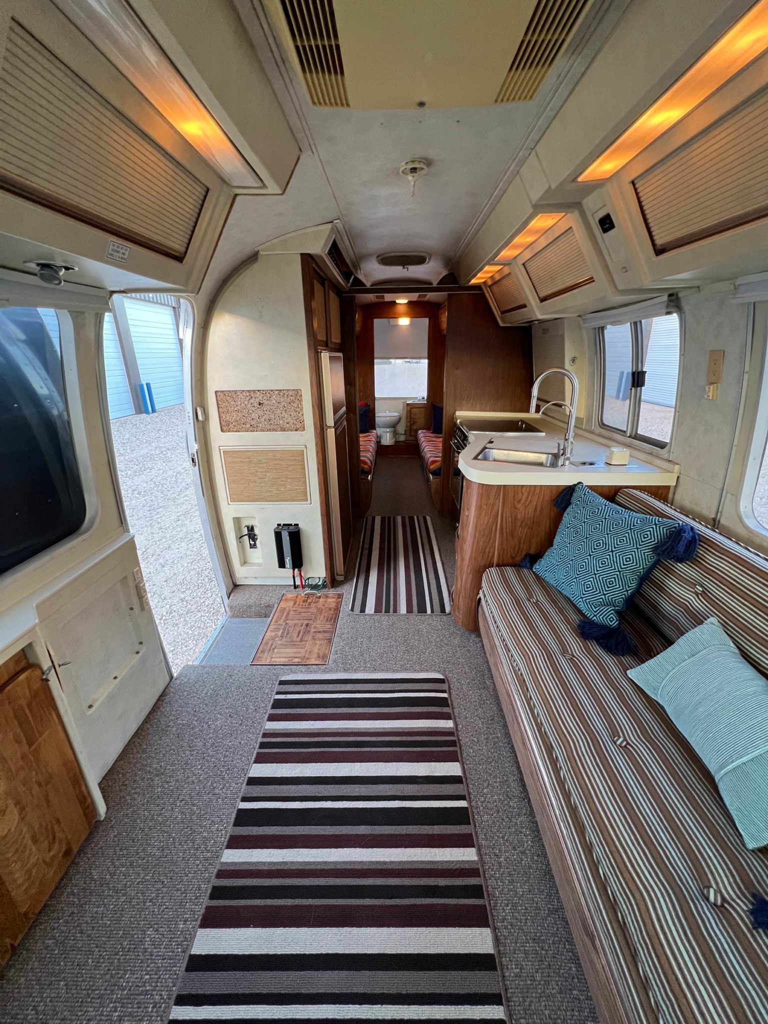 For Sale A Retro 1982 Airstream Excella Motorhome 4663