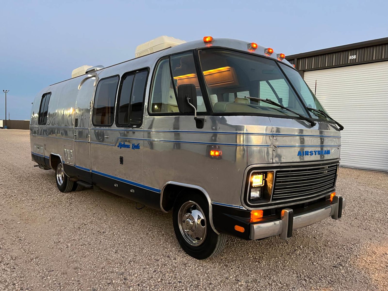 For Sale A Retro 1982 Airstream Excella Motorhome