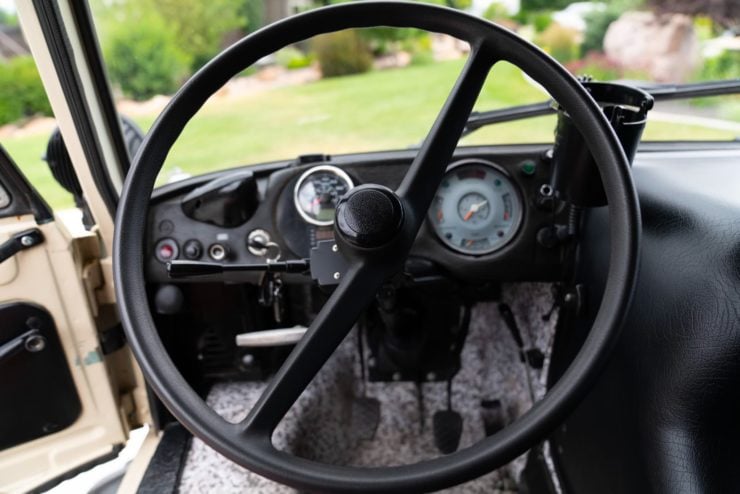 Mercedes-Benz Unimog 416 1