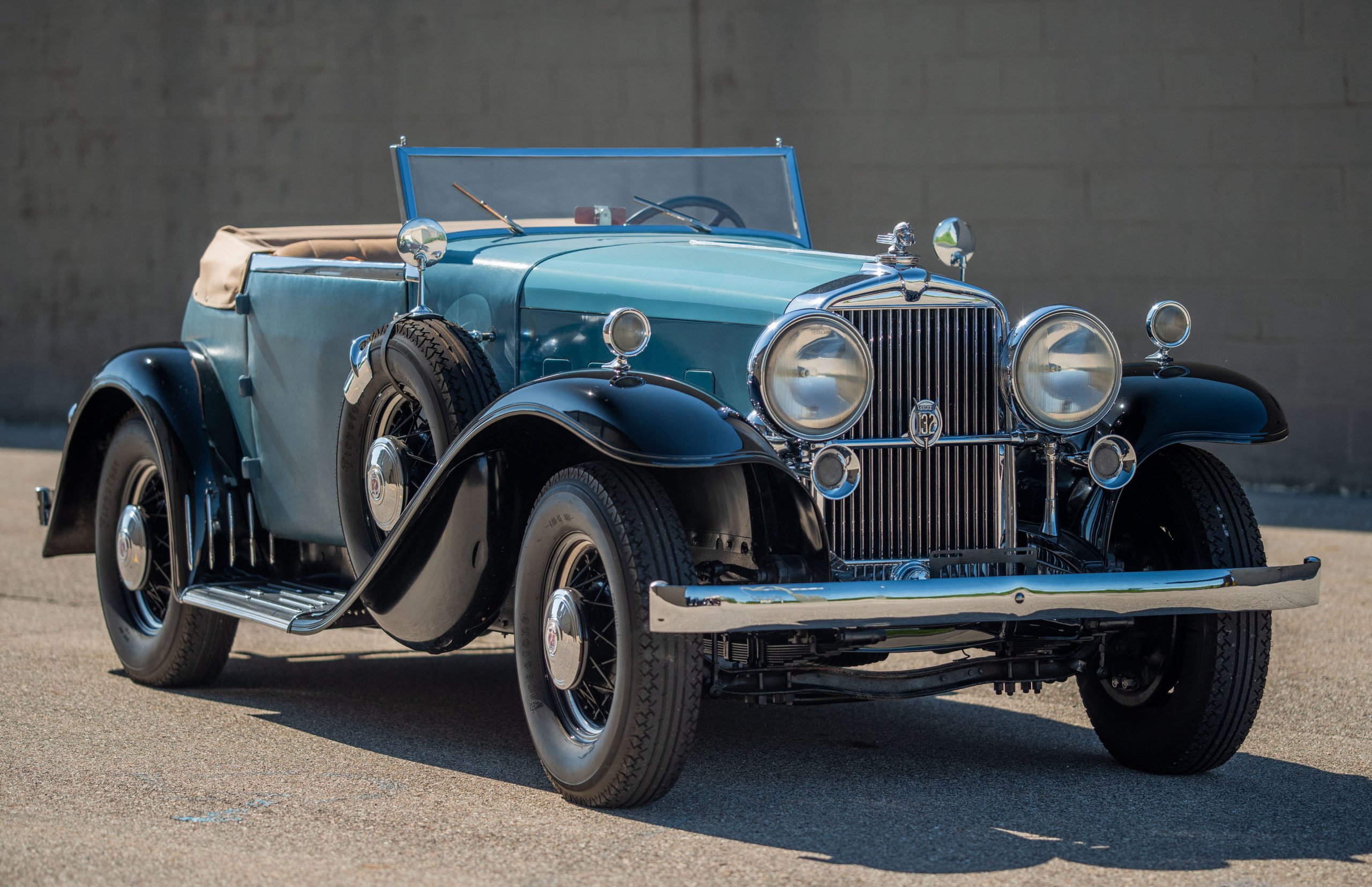 Stutz Super Bearcat Car