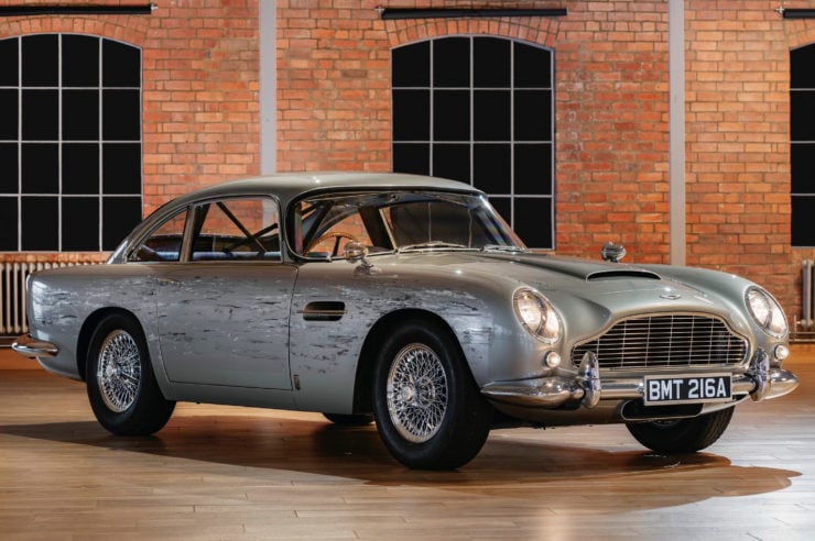 Aston Martin DB5 Stunt Car James Bond No Time To Die 1
