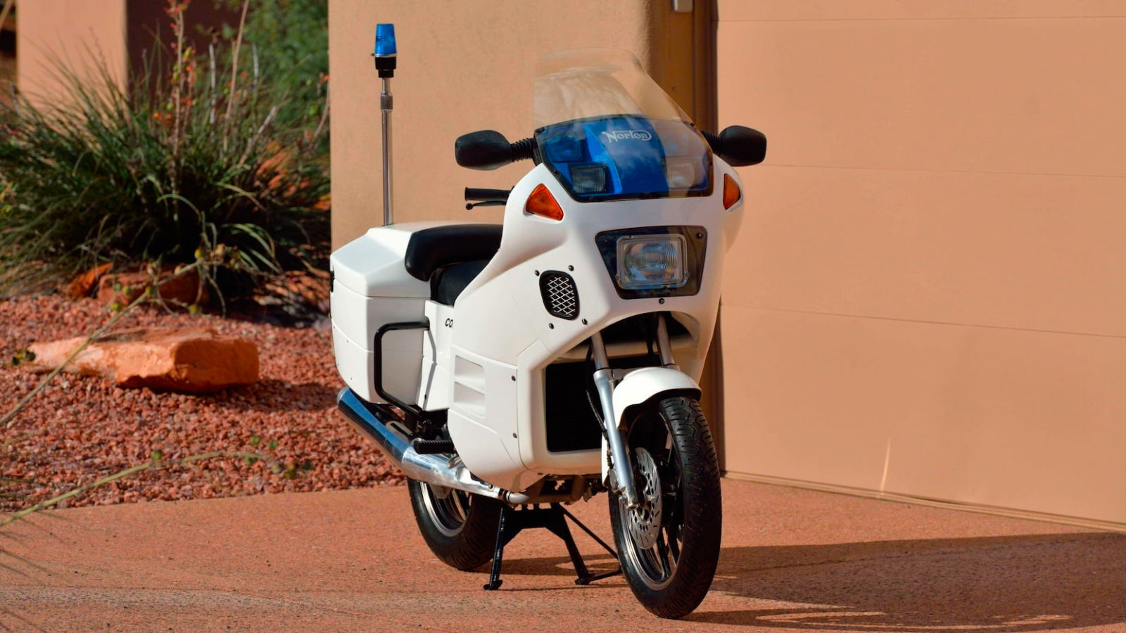 A Rare 1989 Norton Commander A Wankel RotaryPowered Motorcycle