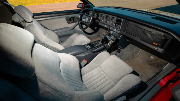 Pontiac Firebird Trans Am GTA 4