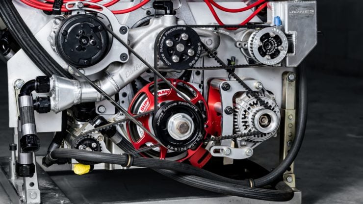 SRE 727 V8 Engine 7