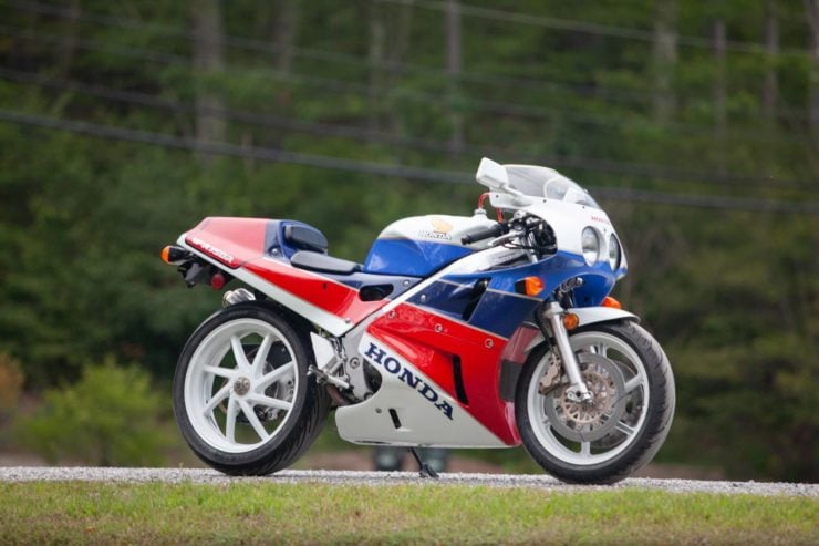 Honda VFR750R RC30 10