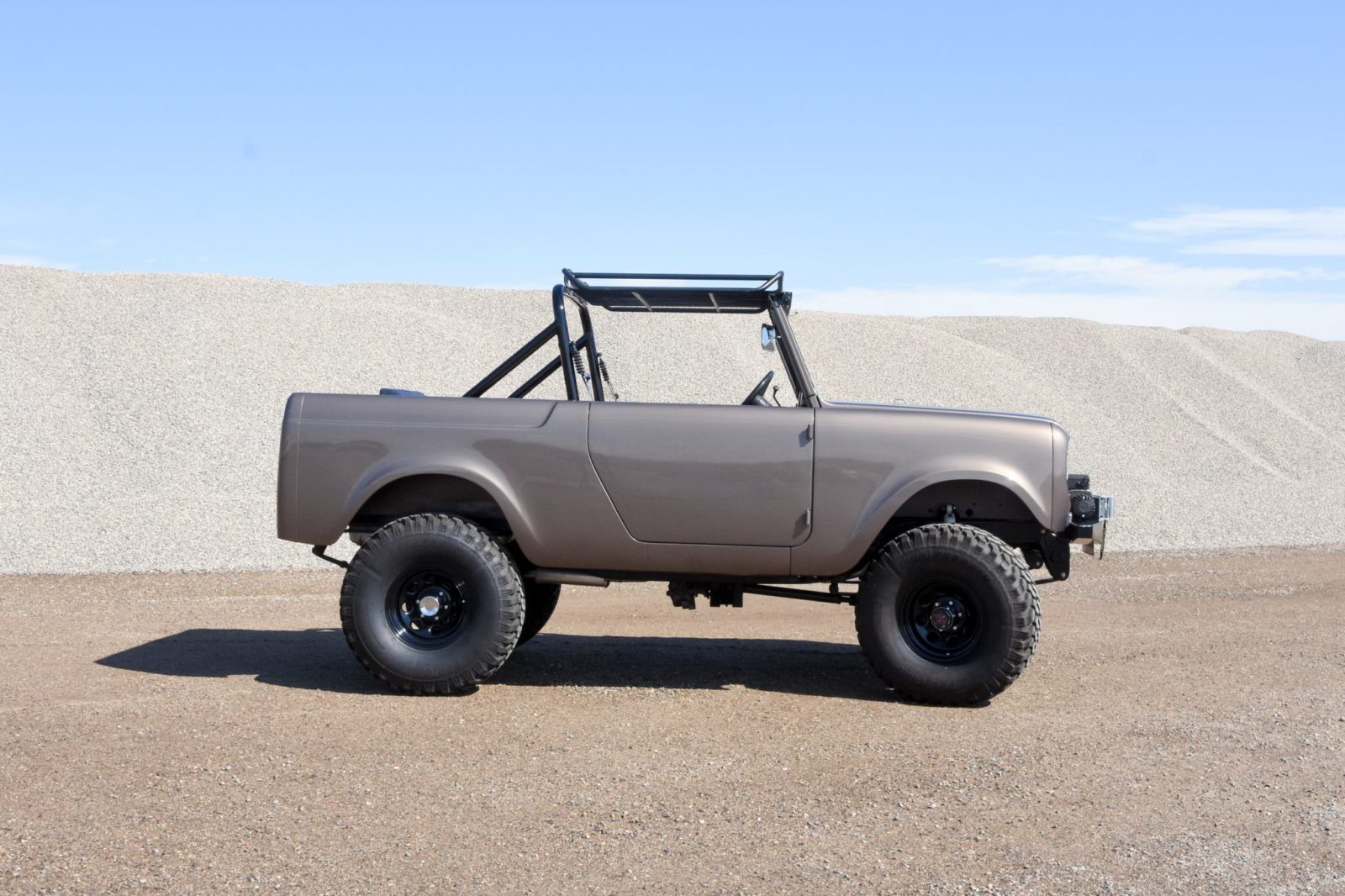 Adventure Machine: A 327 V8 Swapped International Harvester Scout 80