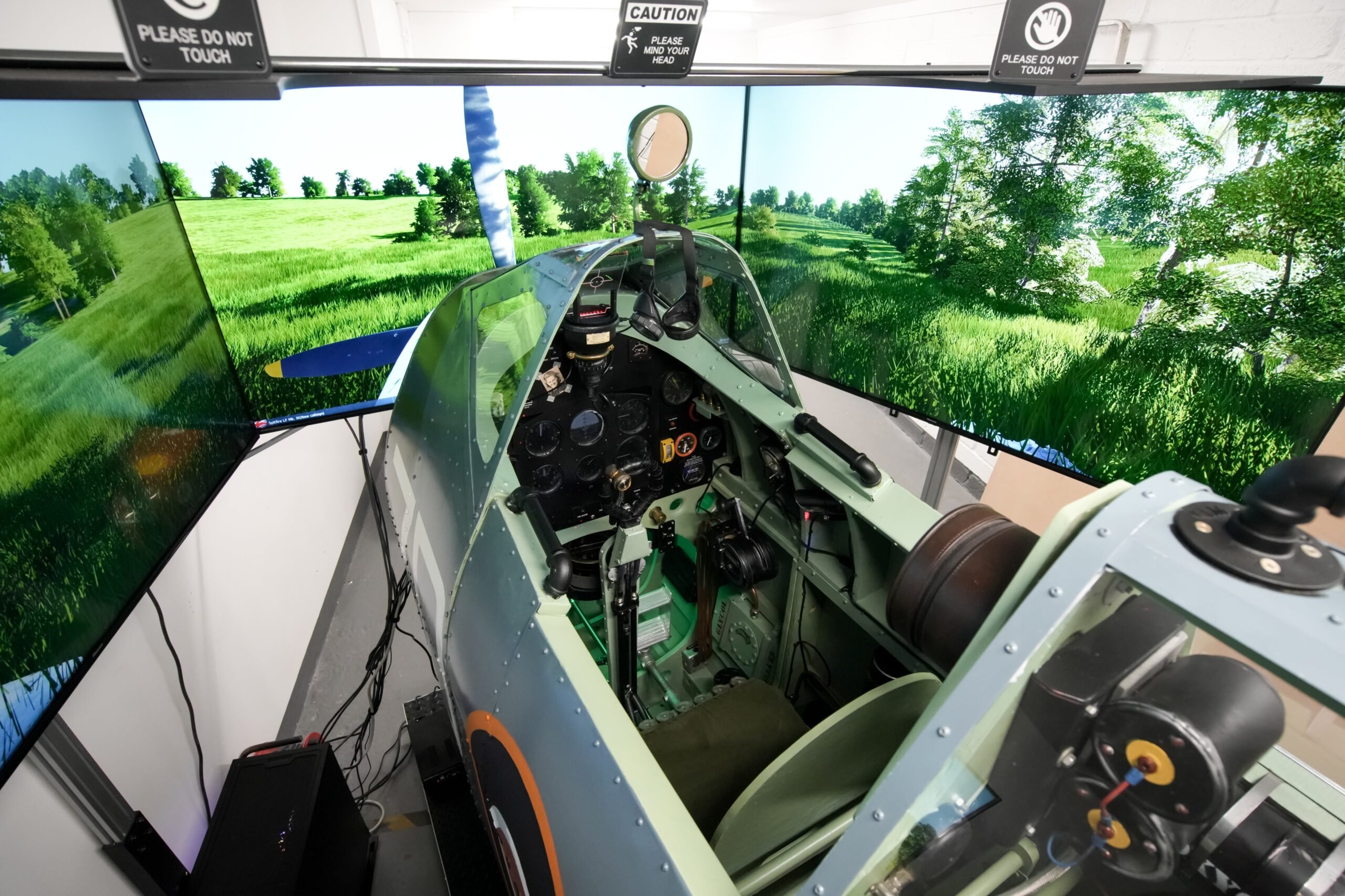 1 Scale Supermarine Spitfire Flight Simulator