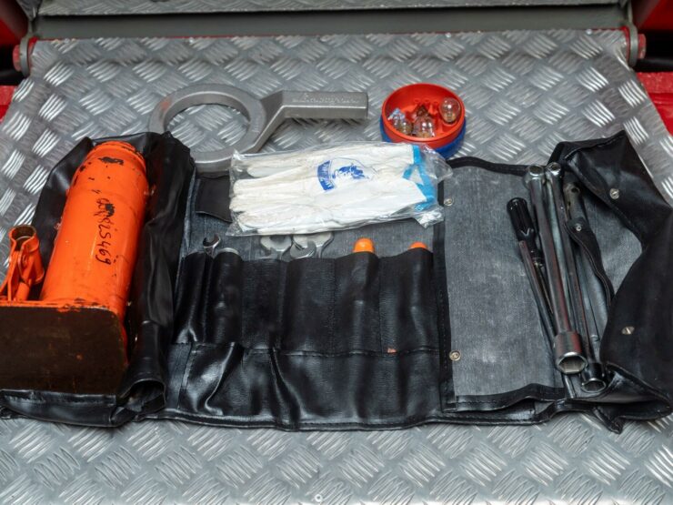 Lamborghini LM002 tool kit