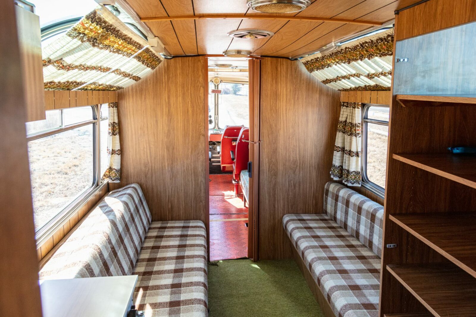 Retro Motorhome: A Converted 1961 Mercedes-Benz O321H