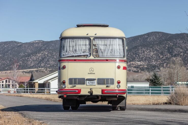 Mercedes-Benz O321H Motorhome 24