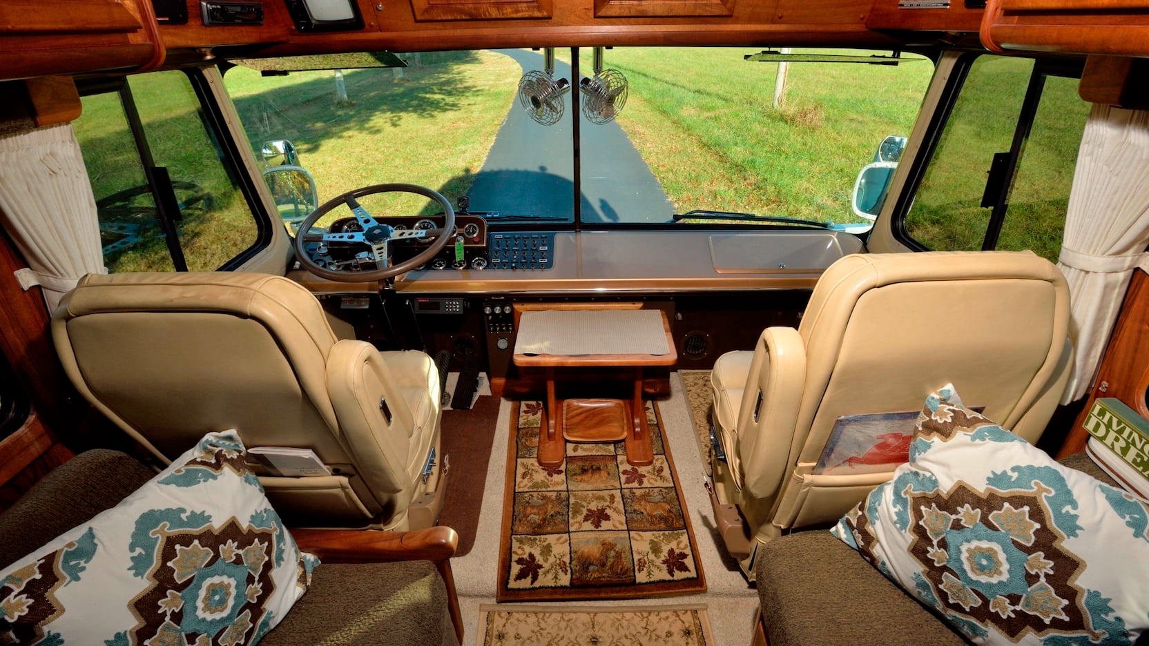 Retro Vanlife Luxury A 1965 GMC Bus Motorhome