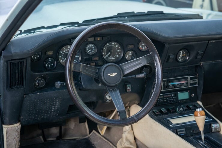 Aston Martin V8 10