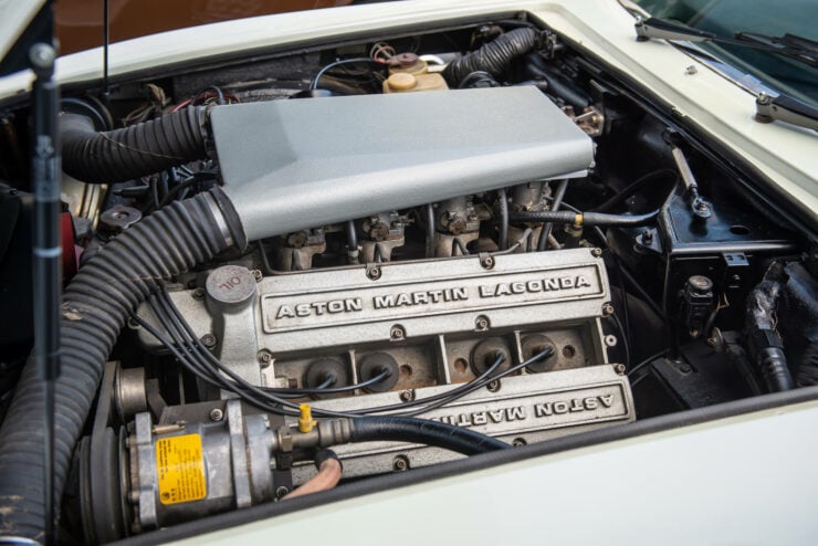 Aston Martin V8 15