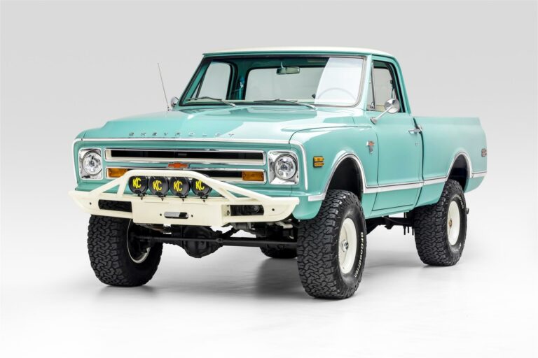 Restomodification Done Right: A 1968 Chevrolet C10 4×4 Pickup