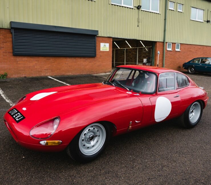 Semi-Lightweight Jaguar E-Type 4