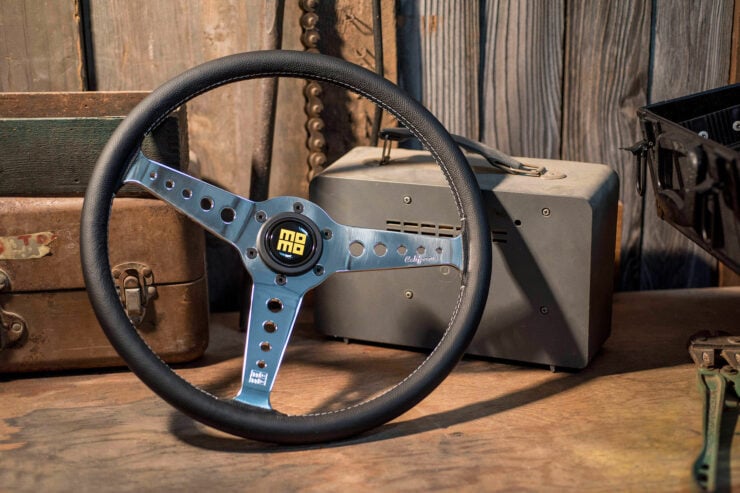 MOMO California Steering Wheel 2