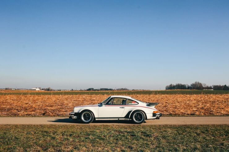 Porsche 911 Turbo - 930 3