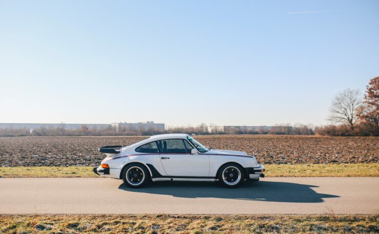 Porsche 911 Turbo - 930 7